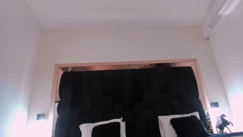     online show from 03-02-25, 03:59