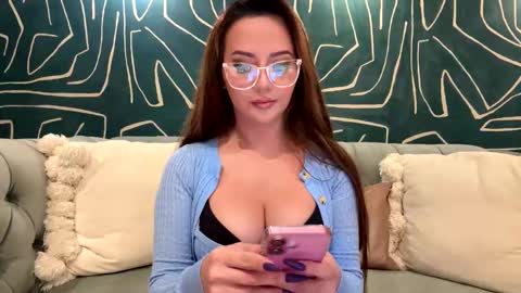 Nikki online show from 11-20-25, 05:29