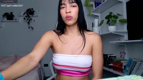 Nicole cam online show from 09-19-25, 08:53