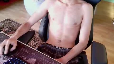 Snapshot of nikolasjim2 chatting on 01-21-25, 08:41 Nikolas online show from 01-21-25, 08:41