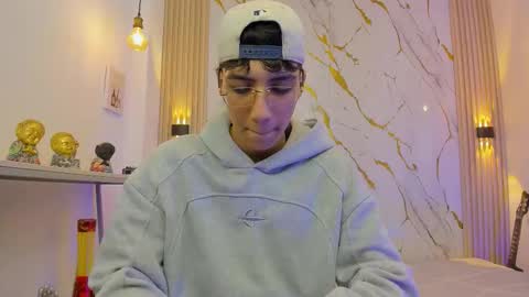    online show from 03-23-26, 03:54