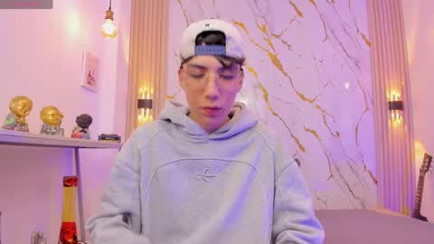    online show from 03-26-26, 03:34