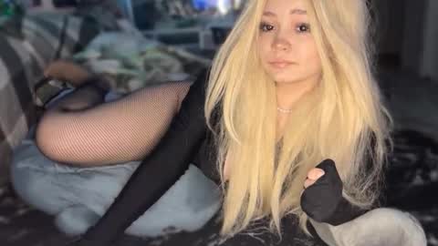 nikoli_naw online show from 02-24-26, 07:34