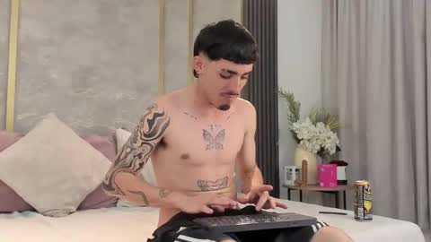 Niko Stone online show from 03-07-26, 06:32