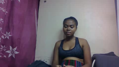 nilah online show from 10-19-25, 07:14
