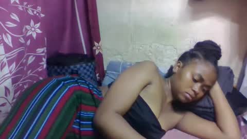 Snapshot of nilahmarie chatting on 12-22-25, 05:54 nilah online show from 12-22-25, 05:54