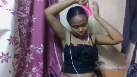 Snapshot of nilahmarie chatting on 01-13-26, 05:51 nilah online show from 01-13-26, 05:51