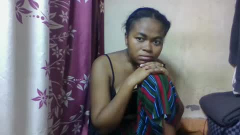 Snapshot of nilahmarie chatting on 01-15-26, 06:07 nilah online show from 01-15-26, 06:07