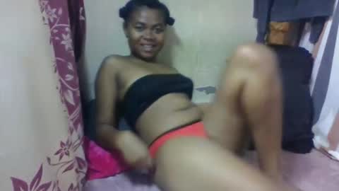 Snapshot of nilahmarie chatting on 02-11-26, 07:35 nilah online show from 02-11-26, 07:35