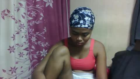 Snapshot of nilahmarie chatting on 02-21-26, 08:26 nilah online show from 02-21-26, 08:26