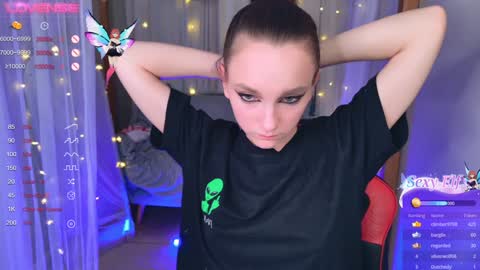 Snapshot of nillie_kelly chatting on 12-28-24, 12:35 Nillie online show from 12-28-24, 12:35