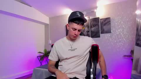 Nils online show from 10-24-25, 04:31