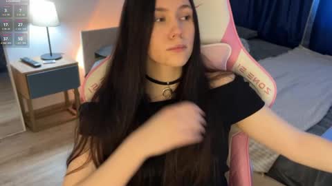 Jennet online show from 02-15-25, 10:55