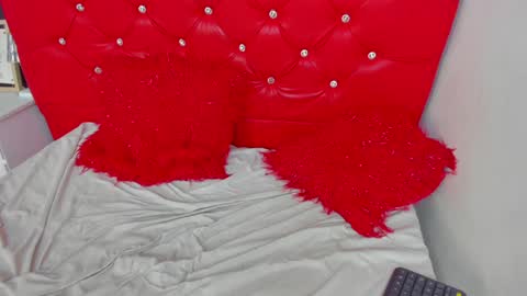 Snapshot of nina_cute06 chatting on 12-28-24, 05:02 Nina online show from 12-28-24, 05:02