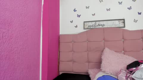 Snapshot of nina_cute06 chatting on 12-31-24, 01:30 Nina online show from 12-31-24, 01:30