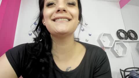 Snapshot of nina_cute06 chatting on 01-12-25, 07:10 Nina online show from 01-12-25, 07:10