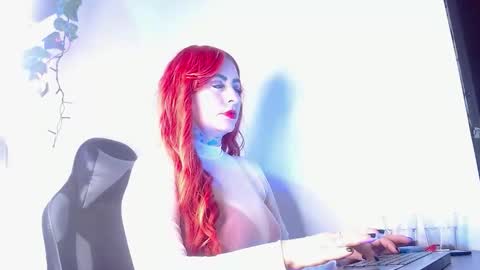 nina_foxx02 online show from 12-19-25, 08:27