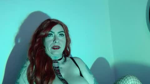 nina_foxx02 online show from 12-20-25, 08:27