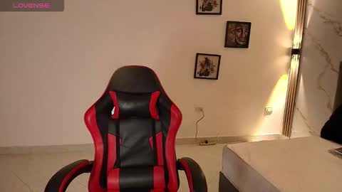  N I N A online show from 11-07-25, 11:21