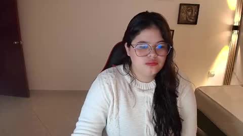  N I N A online show from 11-11-25, 12:05