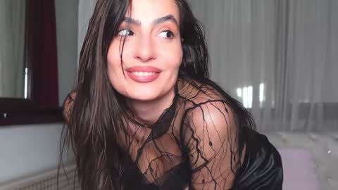 NinaCrystal online show from 12-16-24, 01:00