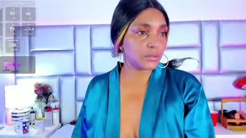 Snapshot of ninaniicole chatting on 06-18-26, 12:31 Nicole online show from 06-18-26, 12:31