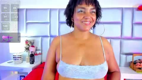 Snapshot of ninaniicole chatting on 07-27-26, 12:23 Nicole online show from 07-27-26, 12:23