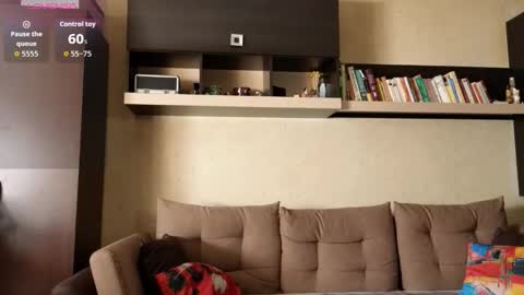 NinaNovalicious online show from 10-23-25, 08:13