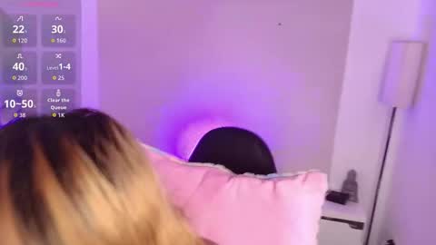 Nina online show from 12-15-25, 11:36