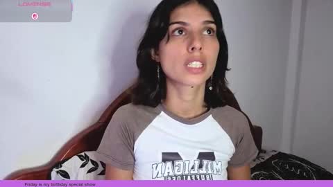 ninasky19 online show from 12-18-25, 12:06