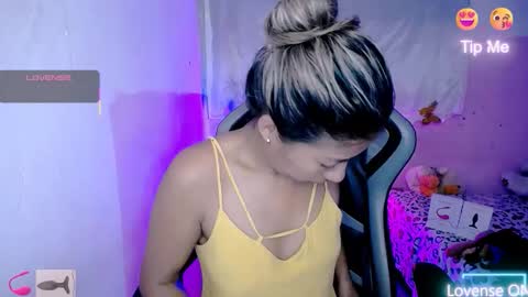 ninatinydoll1 online show from 10-06-25, 10:56