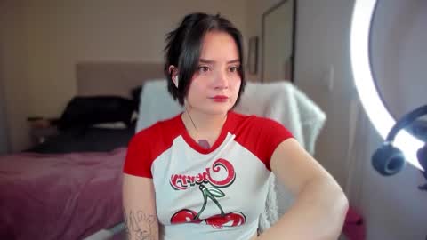 Snapshot of ninavolkov chatting on 12-10-24, 11:40 ninavolkov online show from 12-10-24, 11:40