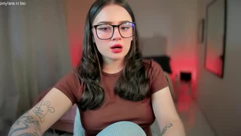 Snapshot of ninavolkov chatting on 02-06-25, 10:32 ninavolkov online show from 02-06-25, 10:32