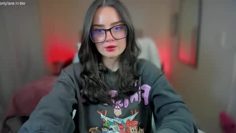 Snapshot of ninavolkov chatting on 02-22-25, 11:24 ninavolkov online show from 02-22-25, 11:24