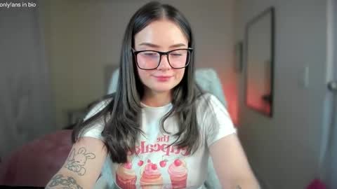 Snapshot of ninavolkov chatting on 03-11-25, 09:59 ninavolkov online show from 03-11-25, 09:59