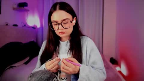 Snapshot of ninavolkov chatting on 10-16-25, 11:06 ninavolkov online show from 10-16-25, 11:06