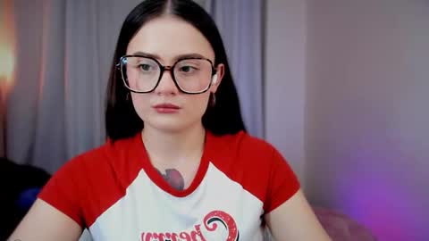 Snapshot of ninavolkov chatting on 11-10-25, 10:31 ninavolkov online show from 11-10-25, 10:31