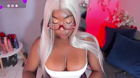 Snapshot of nini_martinii chatting on 12-20-25, 03:41 NINI online show from 12-20-25, 03:41