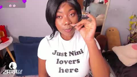 Snapshot of nini_martinii chatting on 02-20-26, 03:23 NINI online show from 02-20-26, 03:23