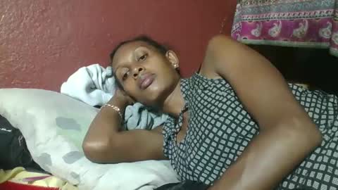 ninie246746 online show from 02-17-25, 06:37