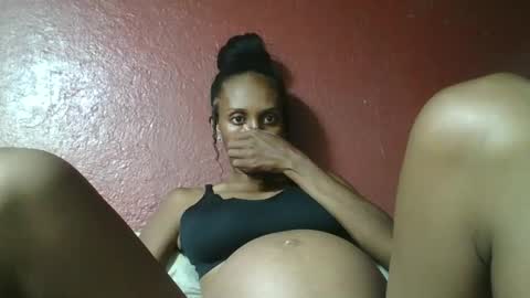 ninie246746 online show from 03-12-25, 12:26