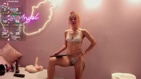 Ninna  online show from 12-26-24, 04:25