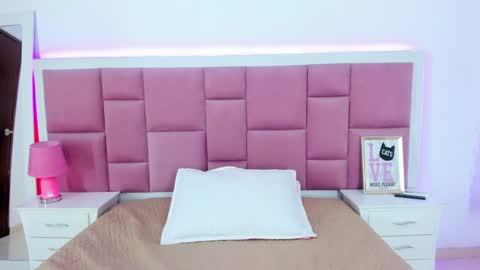 Snapshot of ninnavous chatting on 01-23-25, 06:24 Ninna online show from 01-23-25, 06:24