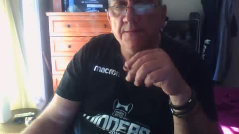 Snapshot of nionios67 chatting on 10-02-25, 02:24 Dennis online show from 10-02-25, 02:24