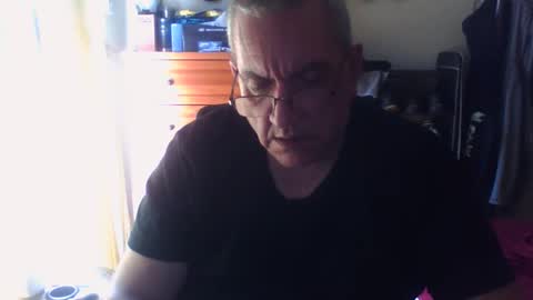 Snapshot of nionios67 chatting on 10-03-25, 02:58 Dennis online show from 10-03-25, 02:58