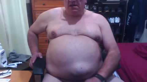 Snapshot of nionios67 chatting on 10-05-25, 11:19 Dennis online show from 10-05-25, 11:19