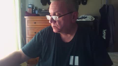 Dennis online show from 11-29-25, 03:04