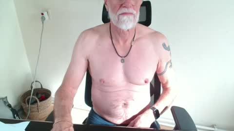 nipplesilverdad55 online show from 10-18-25, 09:54