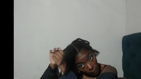 Snapshot of nirak_sf chatting on 10-21-25, 12:39 Nirak online show from 10-21-25, 12:39