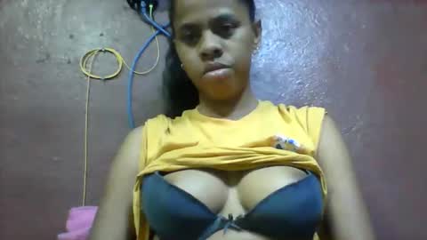 Snapshot of nirinahfy chatting on 10-17-25, 05:43 nirinahfy online show from 10-17-25, 05:43